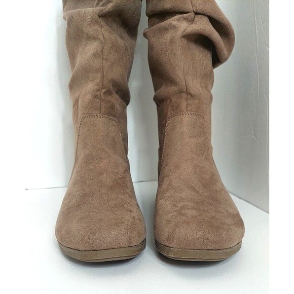St. John's Bay Women's Size 12 Korba Flat Heel Slouch Boots 12M Taupe - Picture 5 of 14